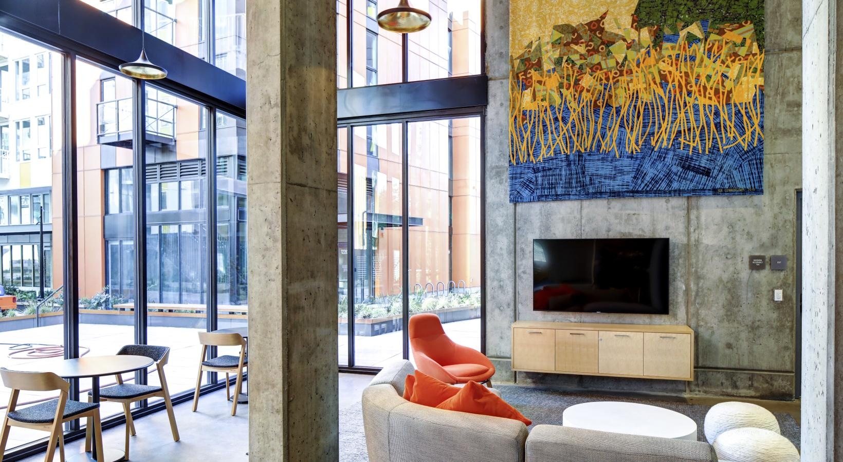 Take advantage of all Arras has to offer a large  room with a fireplace